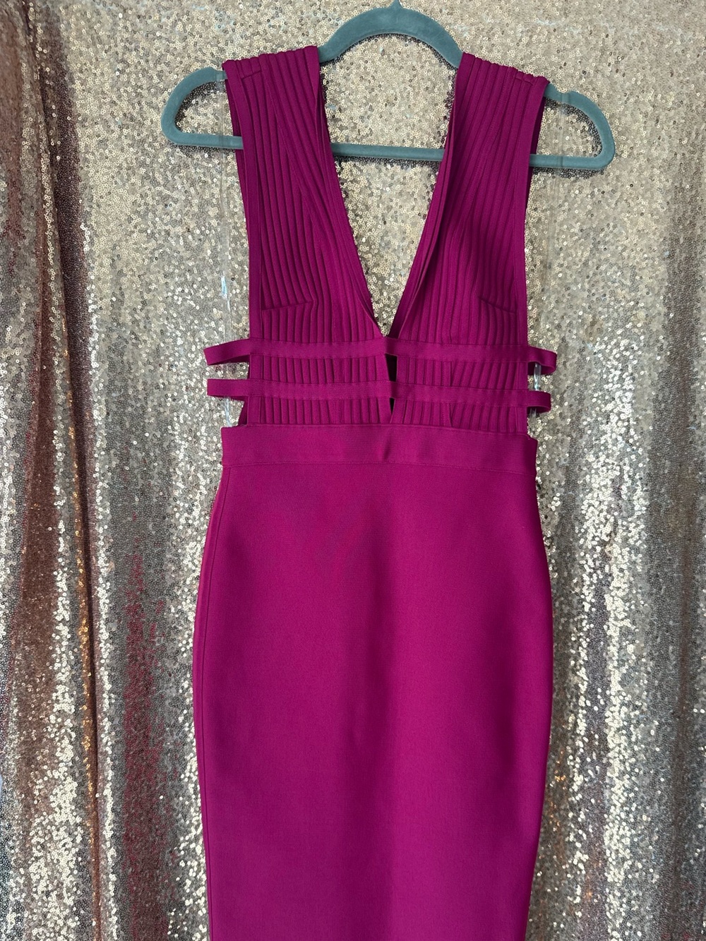 BEBE Fuchsia Plunge Ribbed Bodice Sheath Dress